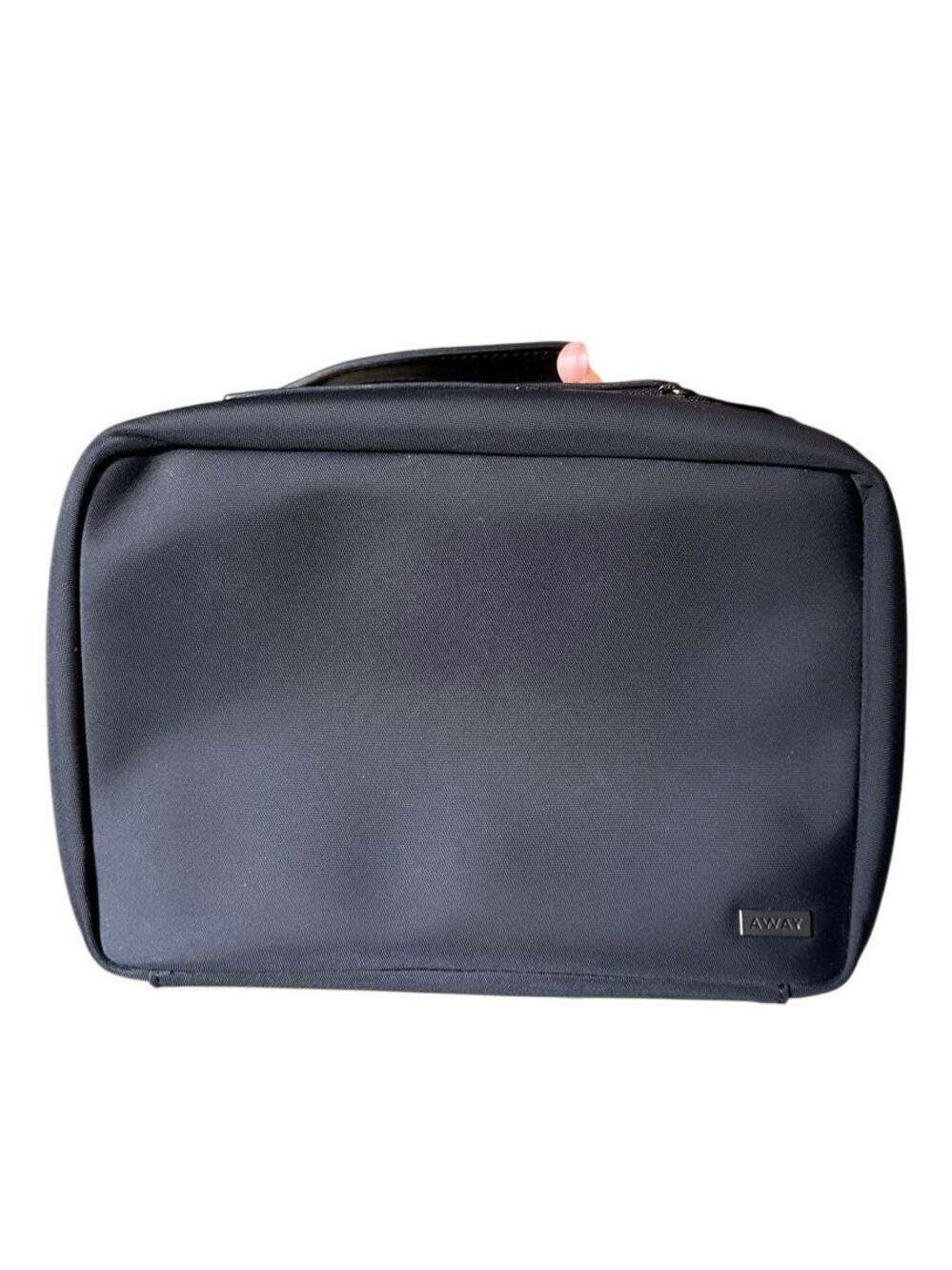 AWAY The Hanging Toiletry Bag Black Traveling Bag Cosmetics Makeup Storage Bag